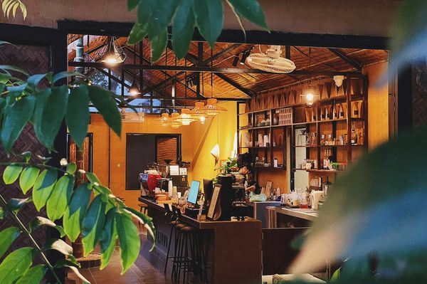 Loa cho quán Envi Coffee Roastery 2, Amply 4 - 6 vùng âm lượng, loa được thiết kế riêng cho quán, bật lớn không tạp âm, miễn phí công lắp đặt, bảo hành dài hạn 5 năm.