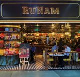 Hệ thống âm thanh cho quán cà phê nhà hàng RuNam Bitexco, Quận 1, TP.HCM, Amply 4 - 6 vùng âm lượng, loa được thiết kế riêng cho quán, bật lớn không tạp âm, miễn phí công lắp đặt, bảo hành dài hạn 5 năm.