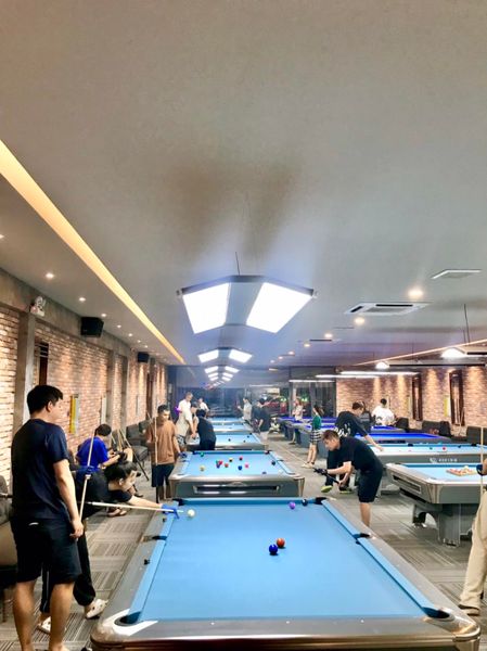 Hệ thống loa cho quán bida LUNAR billiard club, Amply 4 - 6 vùng âm lượng, loa được thiết kế riêng cho quán, bật lớn không tạp âm, miễn phí công lắp đặt, bảo hành dài hạn 5 năm.