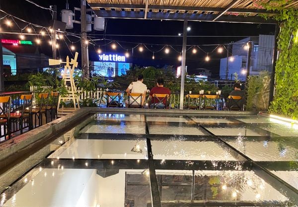 Loa thông báo, phát nhạc nền tự động Goldsound cho Trung Nguyên E-Coffee Đồng Khởi, loa được thiết kế riêng cho quán, bật lớn không tạp âm, miễn phí công lắp đặt, bảo hành dài hạn 5 năm