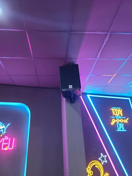 Hệ thống âm thanh cho x6 billiards club | Long Khánh - Đồng Nai, loa được thiết kế riêng cho quán, bật lớn không tạp âm, miễn phí công lắp đặt, bảo hành dài hạn 5 năm