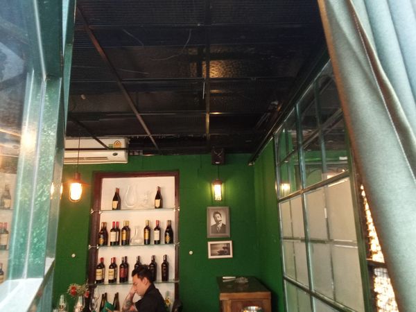 Loa Goldsound cho De Galo Restaurant, Cầu Giấy, Hà Nội, Amply 4 - 6 vùng âm lượng, loa được thiết kế riêng cho quán, bật lớn không tạp âm, miễn phí công lắp đặt, bảo hành dài hạn 5 năm.