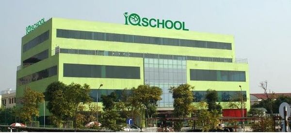 Loa cho trường học Liên Cấp Quốc Tế: Âm ly có thể điều chỉnh được âm lượng của âm thanh phát ra cho từng khu vực trong lớp, âm thanh luôn rõ ràng, chuyên cho giảng dạy.