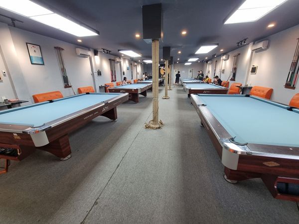 Loa bida cho quán Luna Billiard Club, Q. Bình Thạnh, TP. HCM, amply 2 kênh 1200w, bluetooth 5.0, 8 loa V40C-40w, loa được thiết kế riêng cho quán, bật lớn không tạp âm, miễn phí công lắp đặt, bảo hành dài hạn 5 năm