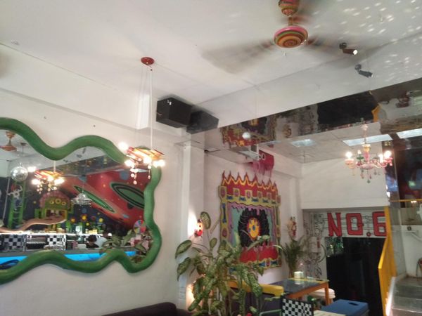 Loa Goldsound cho quán cà phê Nirvana Space, Tây Hồ, Hà Nội, loa được thiết kế riêng cho quán, bật lớn không tạp âm, miễn phí công lắp đặt, bảo hành dài hạn 5 năm