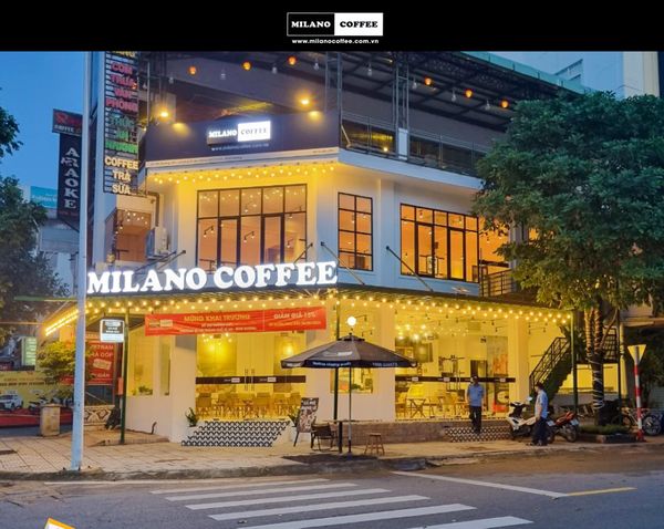 Loa thông báo, phát nhạc nền tự động Goldsound âm trần cho MILANO COFFEE TẠI DĨ AN - BÌNH DƯƠNG, Amply 4 vùng 800w A384 - 4K chuẩn Bluetooth 5.0, loa được thiết kế riêng cho quán, bật lớn không tạp âm, miễn phí công lắp đặt, bảo hành dài hạn 5 năm.