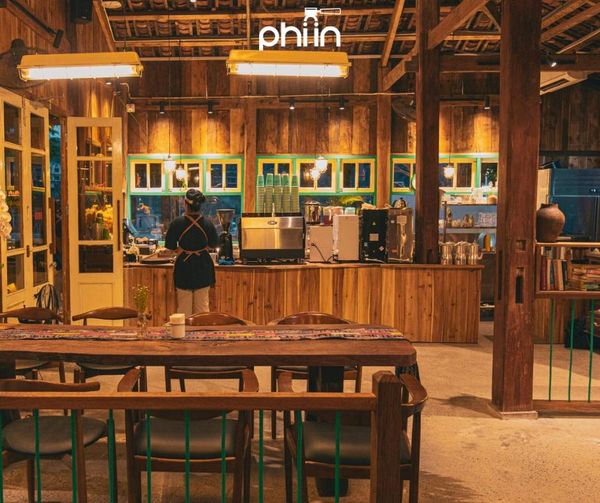 Loa cho quán Phiin Trà & Cà Phê, Cốc Lếu, Lào Cai, loa được thiết kế riêng cho quán, bật lớn không tạp âm, miễn phí công lắp đặt, bảo hành dài hạn 5 năm