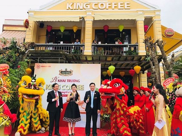 Loa cho King Coffee, 40 La Hối, Hội An, Amply 4 - 6 vùng âm lượng, loa được thiết kế riêng cho quán, bật lớn không tạp âm, miễn phí công lắp đặt, bảo hành dài hạn 5 năm.