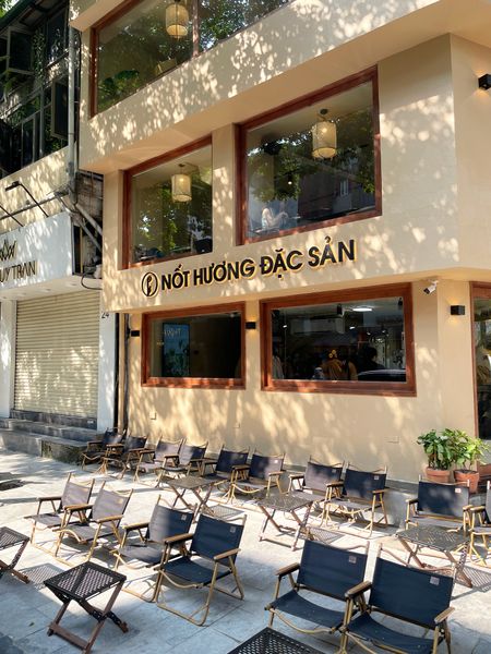 Loa thông báo, phát nhạc nền tự động Goldsound cho quán cà phê Phê La Hàng Cót, loa được thiết kế riêng cho quán, miễn phí công lắp đặt, bảo hành 60 tháng.