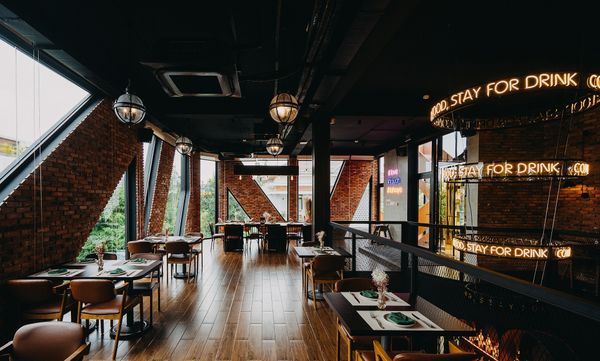 Loa Goldsound cho La Haye Kitchen & Bar, Amply 4 - 6 vùng âm lượng, loa được thiết kế riêng cho không gian quán, miễn phí công lắp đặt, bảo hành dài hạn 5 năm.