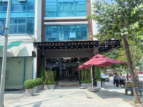 Hệ thống âm thanh cho Roman Coffee, KĐT Ngân Hà Vạn Phúc, loa được thiết kế riêng cho quán, bật lớn không tạp âm, miễn phí công lắp đặt, bảo hành dài hạn 5 năm