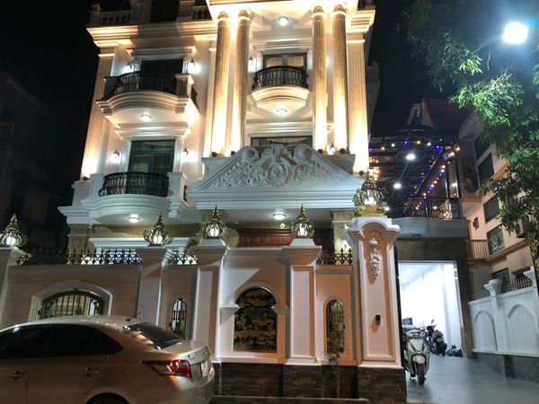 Loa Goldsound cho anh Sơn tại KĐT Xuân Phương, Từ Liêm, Hà Nội, Amply 4 - 6 vùng âm lượng, loa được thiết kế riêng cho quán, bật lớn không tạp âm, miễn phí công lắp đặt, bảo hành dài hạn 5 năm.