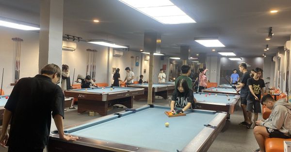 Loa bida cho quán Luna Billiard Club, Q. Bình Thạnh, TP. HCM, amply 2 kênh 1200w, bluetooth 5.0, 8 loa V40C-40w, loa được thiết kế riêng cho quán, bật lớn không tạp âm, miễn phí công lắp đặt, bảo hành dài hạn 5 năm