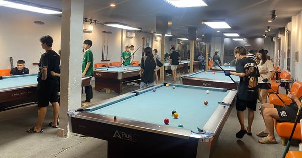 Loa bida cho quán Luna Billiard Club, Q. Bình Thạnh, TP. HCM, amply 2 kênh 1200w, bluetooth 5.0, 8 loa V40C-40w, loa được thiết kế riêng cho quán, bật lớn không tạp âm, miễn phí công lắp đặt, bảo hành dài hạn 5 năm