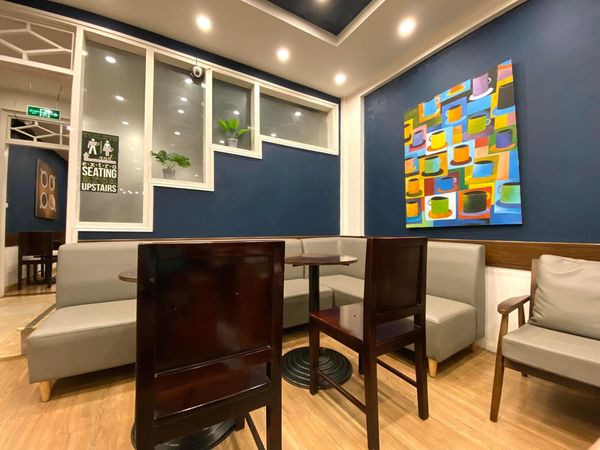 Hệ thống âm thanh cho Joma Bakery Cafe Vietnam, Hà Nội, Amply 4 - 6 vùng âm lượng, loa được thiết kế riêng cho quán, bật lớn không tạp âm, miễn phí công lắp đặt, bảo hành dài hạn 5 năm.