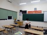 Loa cho Trường THCS Nam Từ Liêm: Âm ly có thể điều chỉnh được âm lượng của âm thanh phát ra cho từng khu vực trong lớp, âm thanh luôn rõ ràng, chuyên cho giảng dạy.