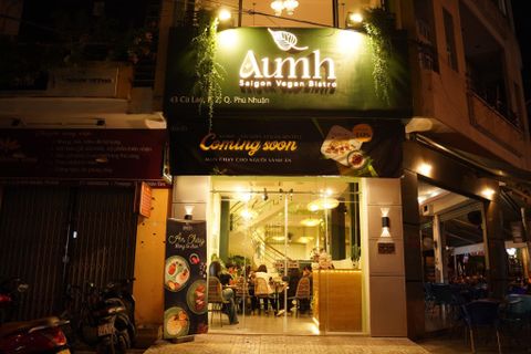 Hệ thống âm thanh cho Aumh Saigon Vegan Bistro | Phú Nhuận, amply 2 kênh 380w, bluetooth 5.0, loa V24C-24w, loa VAT28-28w, loa được thiết kế riêng cho quán, bật lớn không tạp âm, miễn phí công lắp đặt, bảo hành dài hạn 5 năm