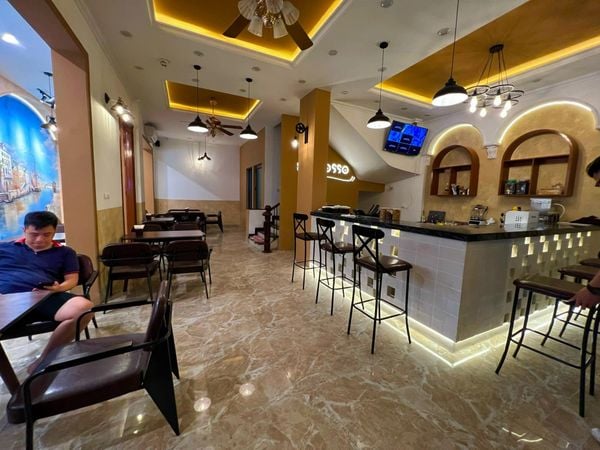 Loa cho quán cà phê Del Rosso (Coffee Food and Wine), Long Biên, Hà Nội, loa được thiết kế riêng cho quán, bật lớn không tạp âm, miễn phí công lắp đặt, bảo hành dài hạn 5 năm