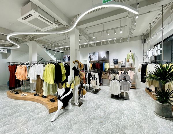 Loa cho cửa hàng quần áo ROUTINE Đà Nẵng, Lê Duẩn, loa được thiết kế riêng cho quán, bật lớn không tạp âm, miễn phí công lắp đặt, bảo hành dài hạn 5 năm