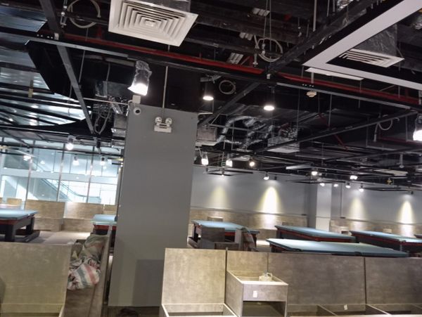 Hệ thống âm thanh cho CLB bi-a tại Tây Sơn, Hà Nội, loa được thiết kế riêng cho quán, bật lớn không tạp âm, miễn phí công lắp đặt, bảo hành dài hạn 5 năm