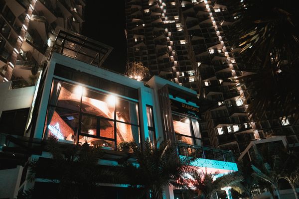 Loa cho nhà hàng Diamond Sky Bar & Restaurant Ecopark, Văn Giang, Hưng Yên, amply 4 kênh 800w, bluetooth 5.0, loa V130NT-130w, loa V55C-55w, loa được thiết kế riêng cho quán, bật lớn không tạp âm, miễn phí công lắp đặt, bảo hành dài hạn 5 năm