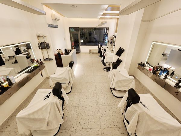 Loa quán cắt tóc hair salon cho The New Guy, Hóc Môn, amply 4 kênh 800w, bluetooth 5.0, loa VAT28-28w, loa được thiết kế riêng cho quán, bật lớn không tạp âm, miễn phí công lắp đặt, bảo hành dài hạn 5 năm