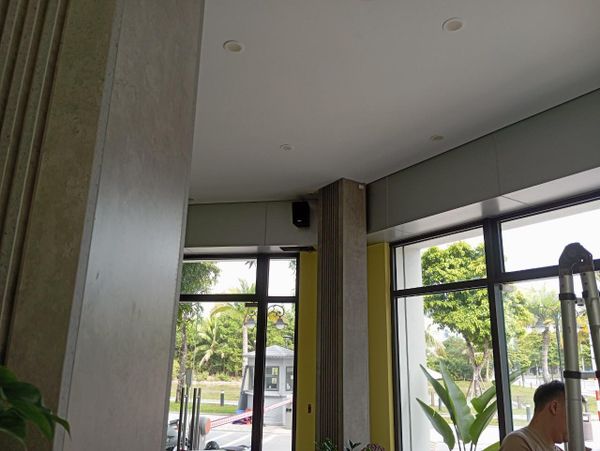 Loa cho TRÀ ĐÁ IN HOMES cơ sở 2, Gia Lâm, Hà Nội, loa được thiết kế riêng cho quán, bật lớn không tạp âm, miễn phí công lắp đặt, bảo hành dài hạn 5 năm