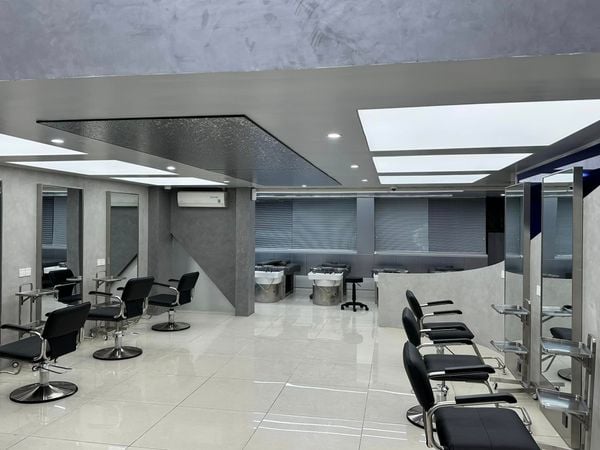 Loa âm trần cho ZIO HAIR Nguyễn Hy Quang, Q. Đống Đa, loa được thiết kế riêng cho quán, bật lớn không tạp âm, miễn phí công lắp đặt, bảo hành dài hạn 5 năm