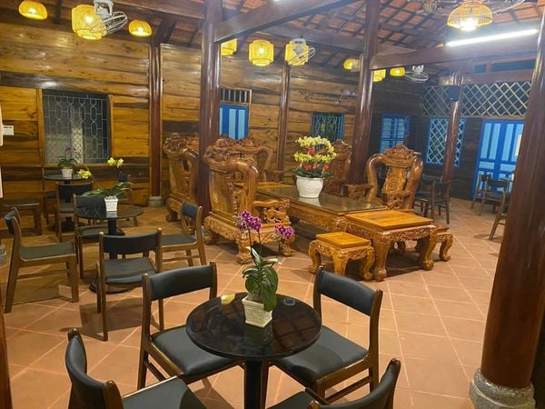 Loa cho Trung Nguyên E Coffee - Nhà Xưa, huyện Châu Thành, Bến Tre, loa được thiết kế riêng cho quán, bật lớn không tạp âm, miễn phí công lắp đặt, bảo hành dài hạn 5 năm