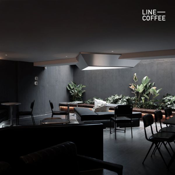 Loa cho quán cà phê Line Coffee, Bình Thạnh, TP.HCM, amply 4 kênh 1500w, bluetooth 5.0, loa V130-130w, loa được thiết kế riêng cho quán, bật lớn không tạp âm, miễn phí công lắp đặt, bảo hành dài hạn 5 năm
