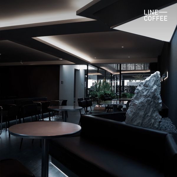 Loa cho quán cà phê Line Coffee, Bình Thạnh, TP.HCM, amply 4 kênh 1500w, bluetooth 5.0, loa V130-130w, loa được thiết kế riêng cho quán, bật lớn không tạp âm, miễn phí công lắp đặt, bảo hành dài hạn 5 năm
