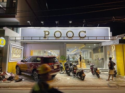 Loa cho quán bi-a PooC Billiards Club, Gò Vấp - Hồ Chí Minh, Amply 4 - 6 vùng âm lượng, loa được thiết kế riêng cho quán, bật lớn không tạp âm, miễn phí công lắp đặt, bảo hành dài hạn 5 năm.