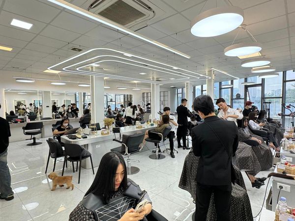 Loa Goldsound cho Charm Hair Studio, Hà Nội, loa được thiết kế riêng cho quán, bật lớn không tạp âm, miễn phí công lắp đặt, bảo hành dài hạn 5 năm