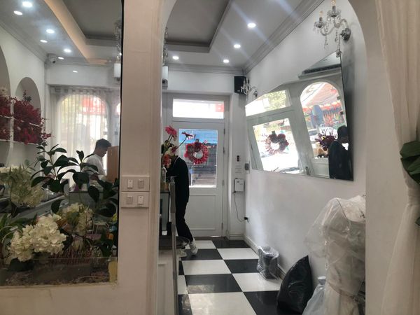 Loa Goldsound cho quán MAISON DE 1999,  Ba Đình, Hà Nội, loa được thiết kế riêng cho quán, bật lớn không tạp âm, miễn phí công lắp đặt, bảo hành dài hạn 5 năm.