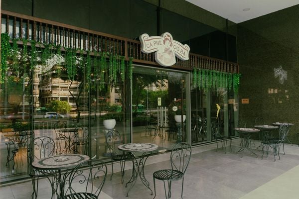 Loa Goldsound cho Cà Phê Cô Ba Rivergate, quận 4, TP HCM, loa V130-130w, loa được thiết kế riêng cho quán, bật lớn không tạp âm, miễn phí công lắp đặt, bảo hành dài hạn 5 năm