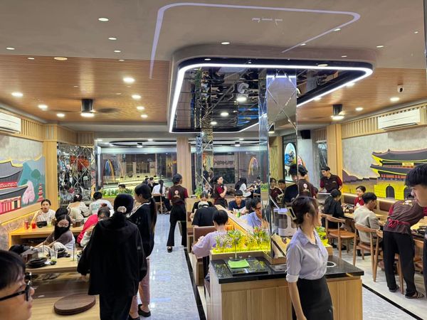 Loa thông báo, phát nhạc nền tự động Goldsound cho mì cay SEOUL Tuy Hòa, Phú Yên, loa được thiết kế riêng cho quán, bật lớn không tạp âm, miễn phí công lắp đặt, bảo hành dài hạn 5 năm.