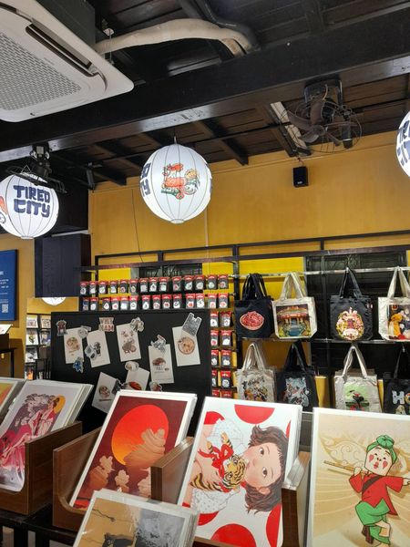 Loa Goldsound cho cửa hàng quà tặng TiredCity 152 Trần Phú, Hội An, Quảng Nam, Amply 4 - 6 vùng âm lượng, loa được thiết kế riêng cho quán, bật lớn không tạp âm, miễn phí công lắp đặt, bảo hành dài hạn 5 năm.