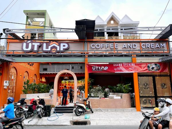 Loa Goldsound cho Nhà Út Lập - Coffee & Cream, Tân Sơn Nhì, Quận Tân Phú, amply 4 kênh 1500w, bluetooth 5.0, loa chống nước V130NT-130w, loa V40C-40w, loa được thiết kế riêng cho quán, bật lớn không tạp âm, miễn phí công lắp đặt, bảo hành dài hạn 5 năm
