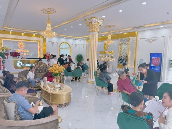 Loa Goldsound cho Viện Thẩm Mỹ Shinhan - Bình Phước, amply 2 kênh 380w, bluetooth 5.0, loa 13w, loa được thiết kế riêng cho quán, bật lớn không tạp âm, miễn phí công lắp đặt, bảo hành dài hạn 5 năm