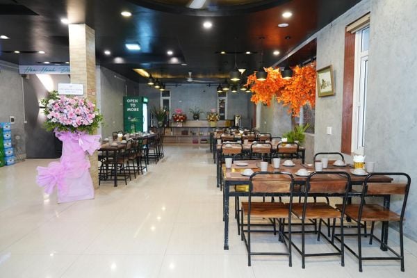 Loa Goldsound cho nhà hàng Biển Bạc Đồng Xanh, loa được thiết kế riêng cho quán, bật lớn không tạp âm, miễn phí công lắp đặt, bảo hành dài hạn 5 năm