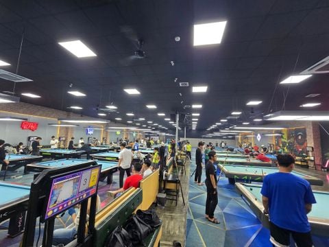 Loa Goldsound cho NIZ Billiards Club BKPRO, loa được thiết kế riêng cho quán, bật lớn không tạp âm, miễn phí công lắp đặt, bảo hành dài hạn 5 năm