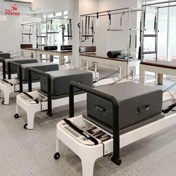 Loa Goldsound cho FourT Pilates Academy - Phú Mỹ Hưng, loa được thiết kế riêng cho quán, bật lớn không tạp âm, miễn phí công lắp đặt, bảo hành dài hạn 5 năm