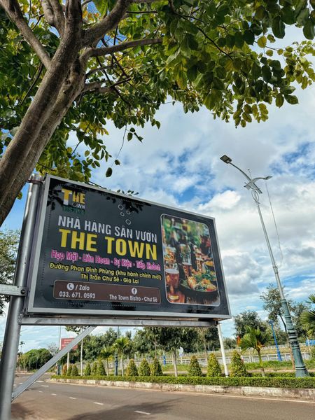 Loa Goldsound cho The Town Bistro - Chư Sê, Gia Lai, amply 4 kênh 1500w, bluetooth 5.0, loa V230NT - 200w, loa được thiết kế riêng cho quán, bật lớn không tạp âm, miễn phí công lắp đặt, bảo hành dài hạn 5 năm