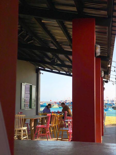 Loa Goldsound cho nhà hàng The TRANH Phú Quý - Beach Hub, Bình Thuận, loa được thiết kế riêng cho quán, bật lớn không tạp âm, miễn phí công lắp đặt, bảo hành dài hạn 5 năm