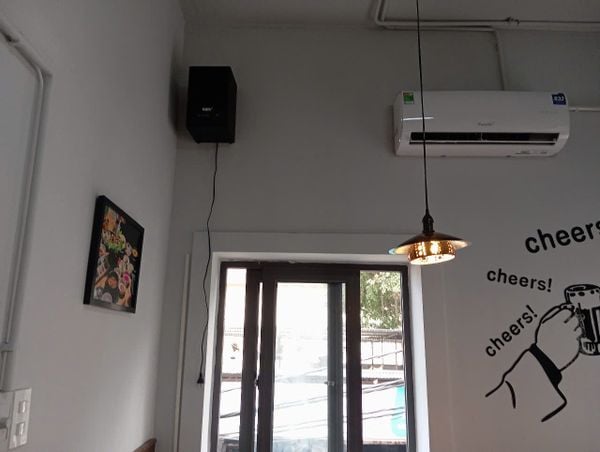 Loa không dây cho nhà hàng Ajithu-아지트막창, Hà Nội, loa được thiết kế riêng cho quán, miễn phí công lắp đặt, bảo hành dài hạn 5 năm