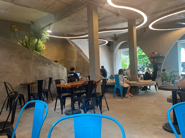 Loa Goldsound cho Dolphy Café 23 Nguyễn Văn Hưởng, TP.HCM,  amply 4 kênh 800w, bluetooth 5.0, miễn phí công lắp đặt, bảo hành dài hạn 5 năm