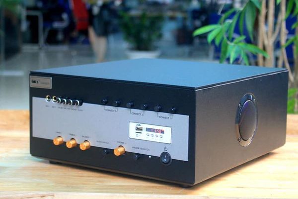 Âm ly A700M  (6 phân vùng âm lượng âm thanh)