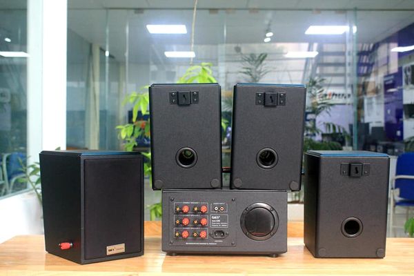 [30 - 80 m2] Dàn loa treo tường Gold4cafe V41: 01 âm ly A380 và 04 loa treo tường V41