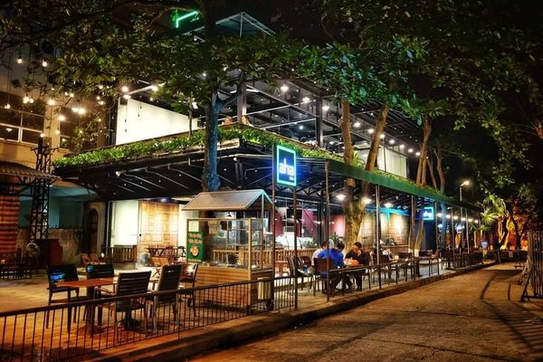 Hệ thống âm thanh cho AHA Cafe Bảo Tàng Dân Tộc, Amply 4 - 6 vùng âm lượng, loa được thiết kế riêng cho quán, bật lớn không tạp âm, miễn phí công lắp đặt, bảo hành dài hạn 5 năm.