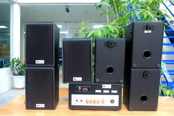 [40 - 100 m2] Dàn loa treo tường Gold4cafe V41: 01 âm ly A400 và 06 loa vệ tinh V41